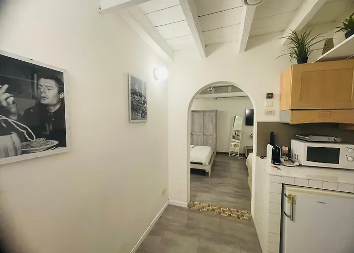 Apartment In The Heart Of *
